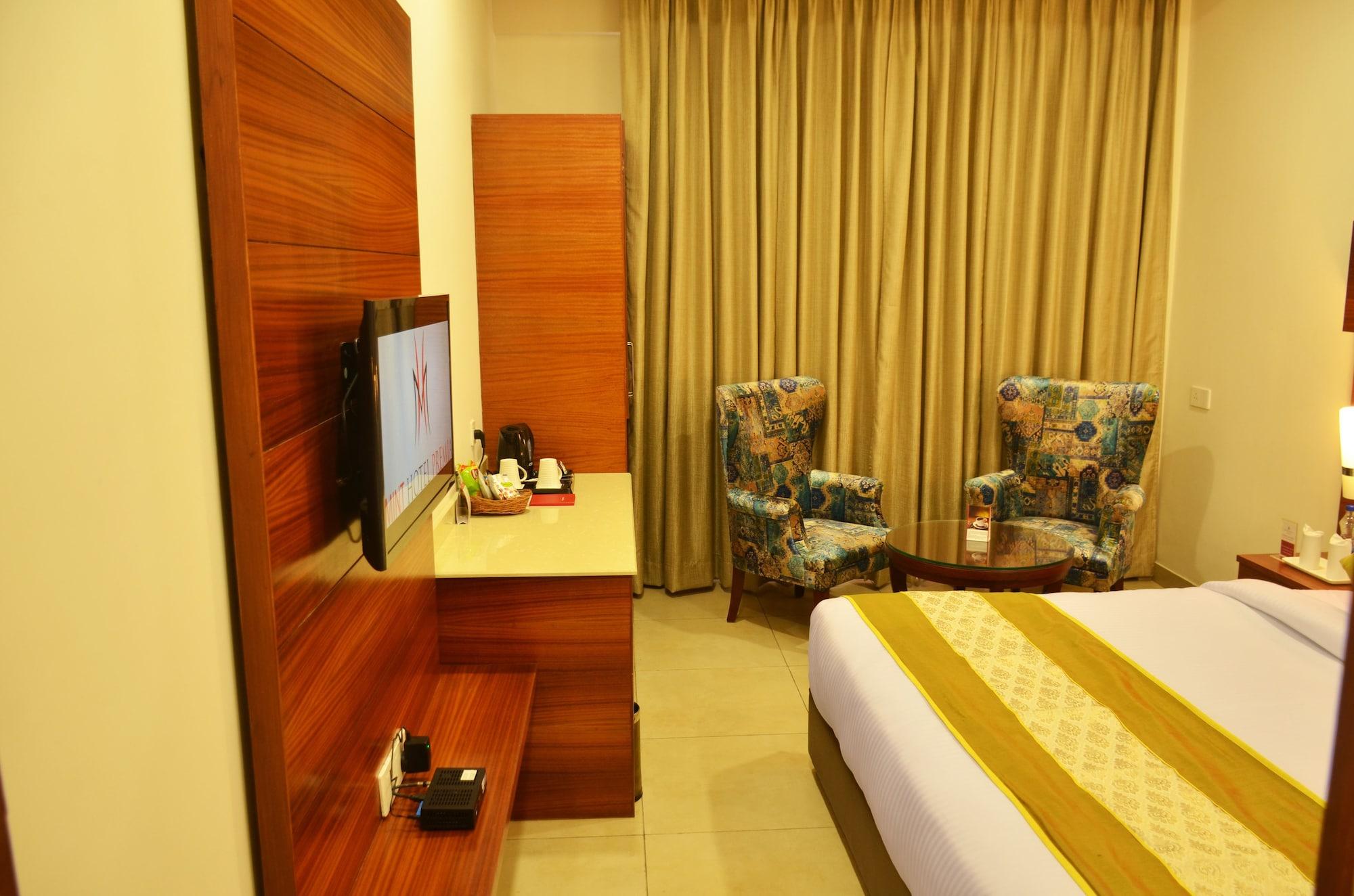 Mint Hotel Premia Chandigarh, Zirakpur Экстерьер фото