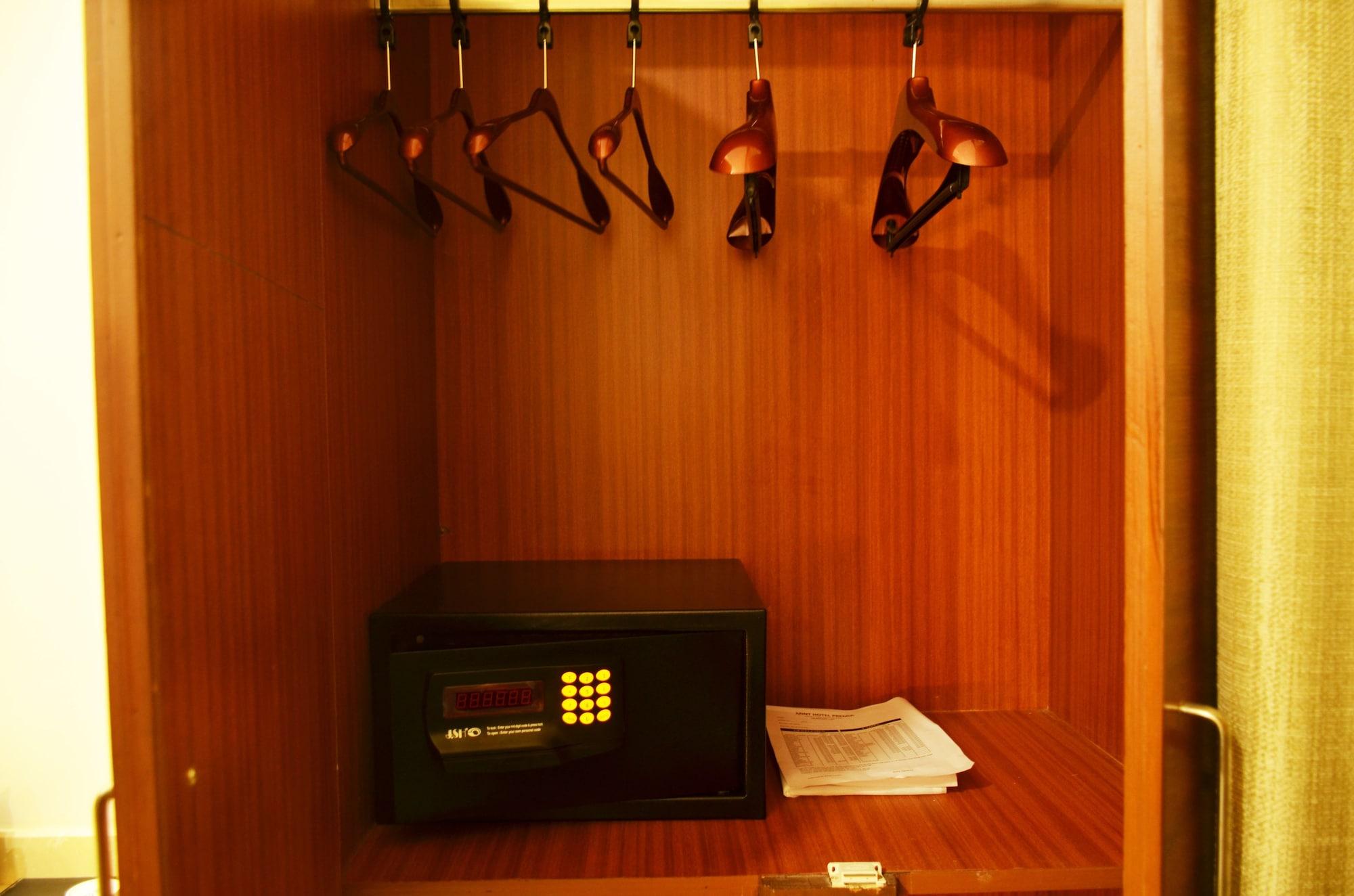 Mint Hotel Premia Chandigarh, Zirakpur Экстерьер фото