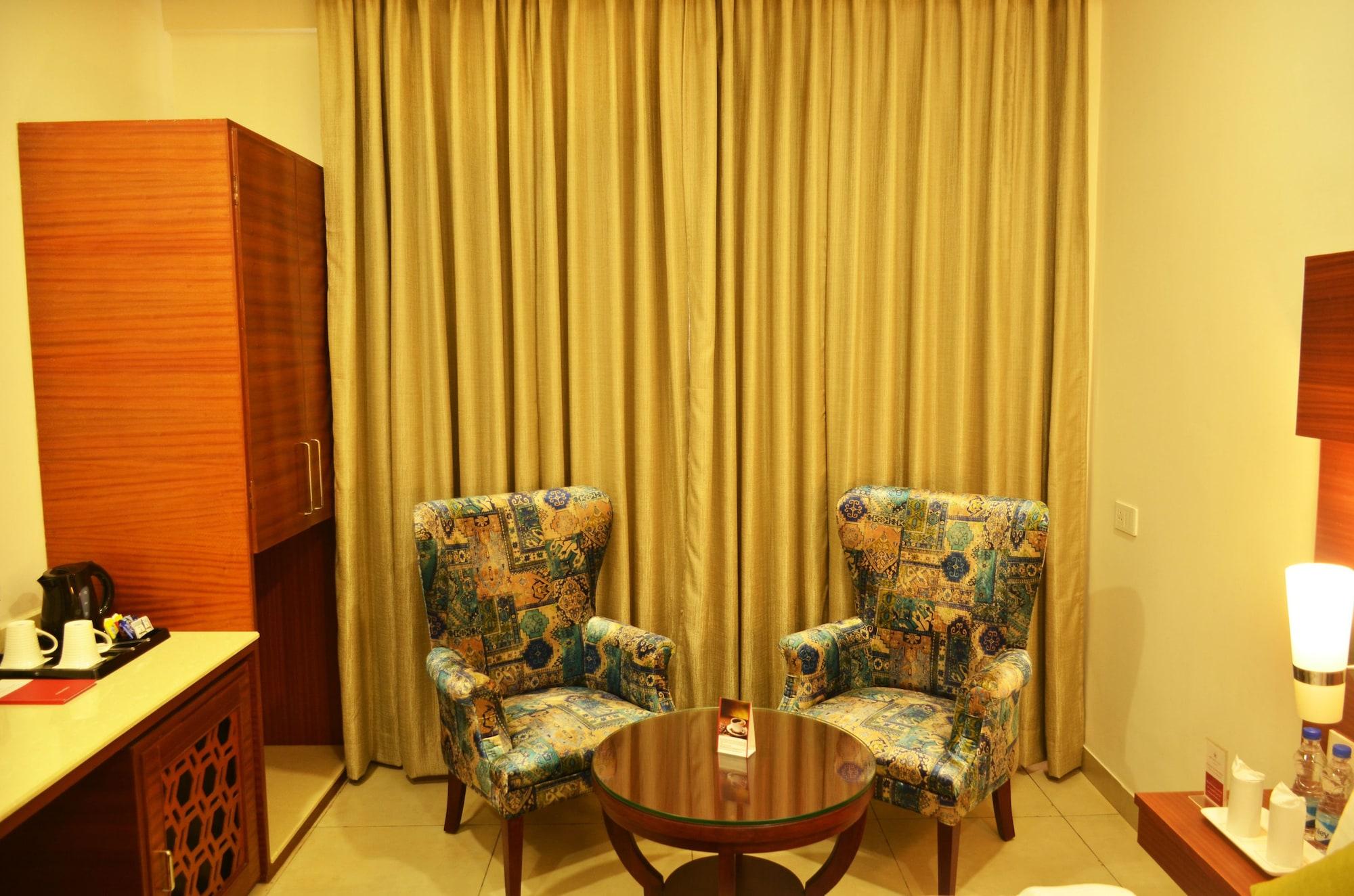 Mint Hotel Premia Chandigarh, Zirakpur Экстерьер фото